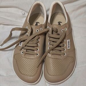 Be lenka Women's Shoes Tan Casual Sneaker Barefoot Sz 40 Or 9